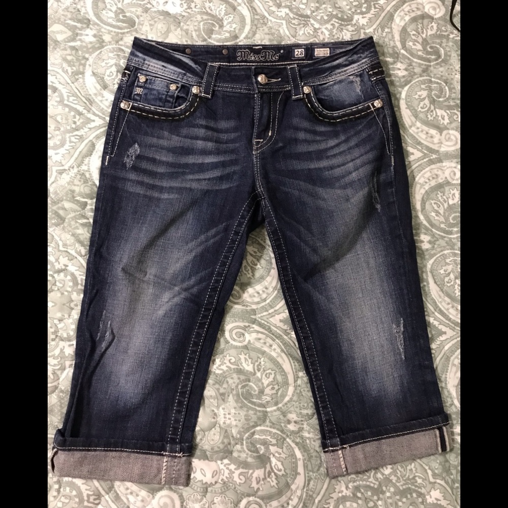 Miss Me Easy Crop jeans size 28